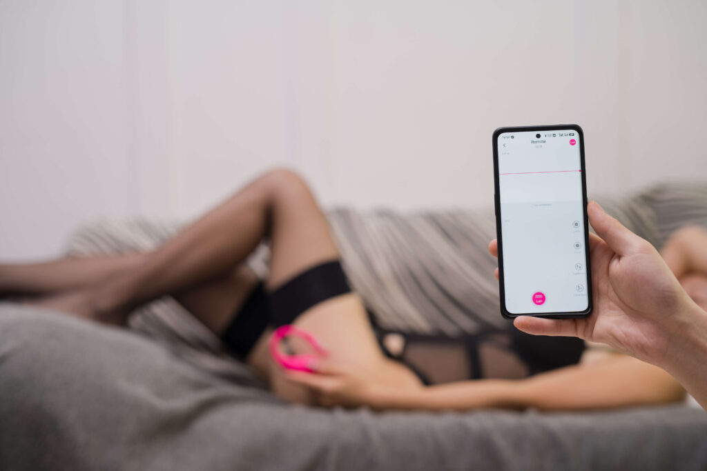 One of the most exciting aspects of the Lush 4 is its remote control functionality. Partners can control the device from anywhere in the world using the Lovense app. This feature not only adds an element of surprise and excitement but also helps maintain intimacy in long-distance relationships.